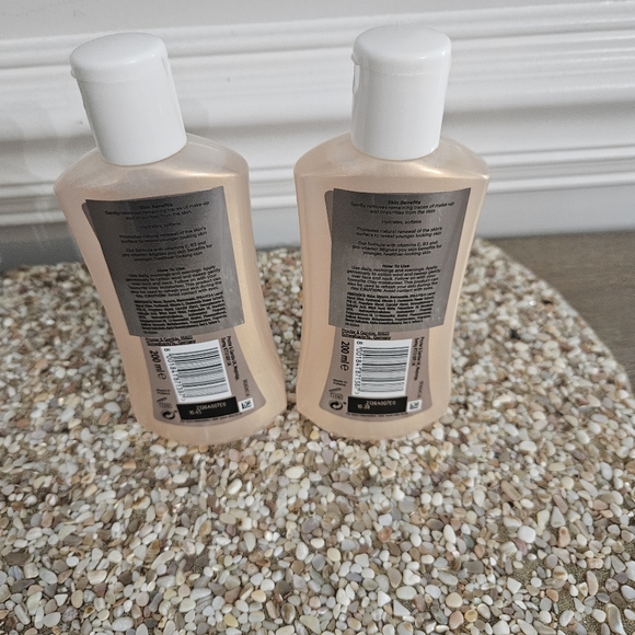 OLAY CLEANSE 2 Pc Set TONER WITH BOTANICAL EXTRACTS 200mL AUTHENTIC NEW - Picture 3 of 7